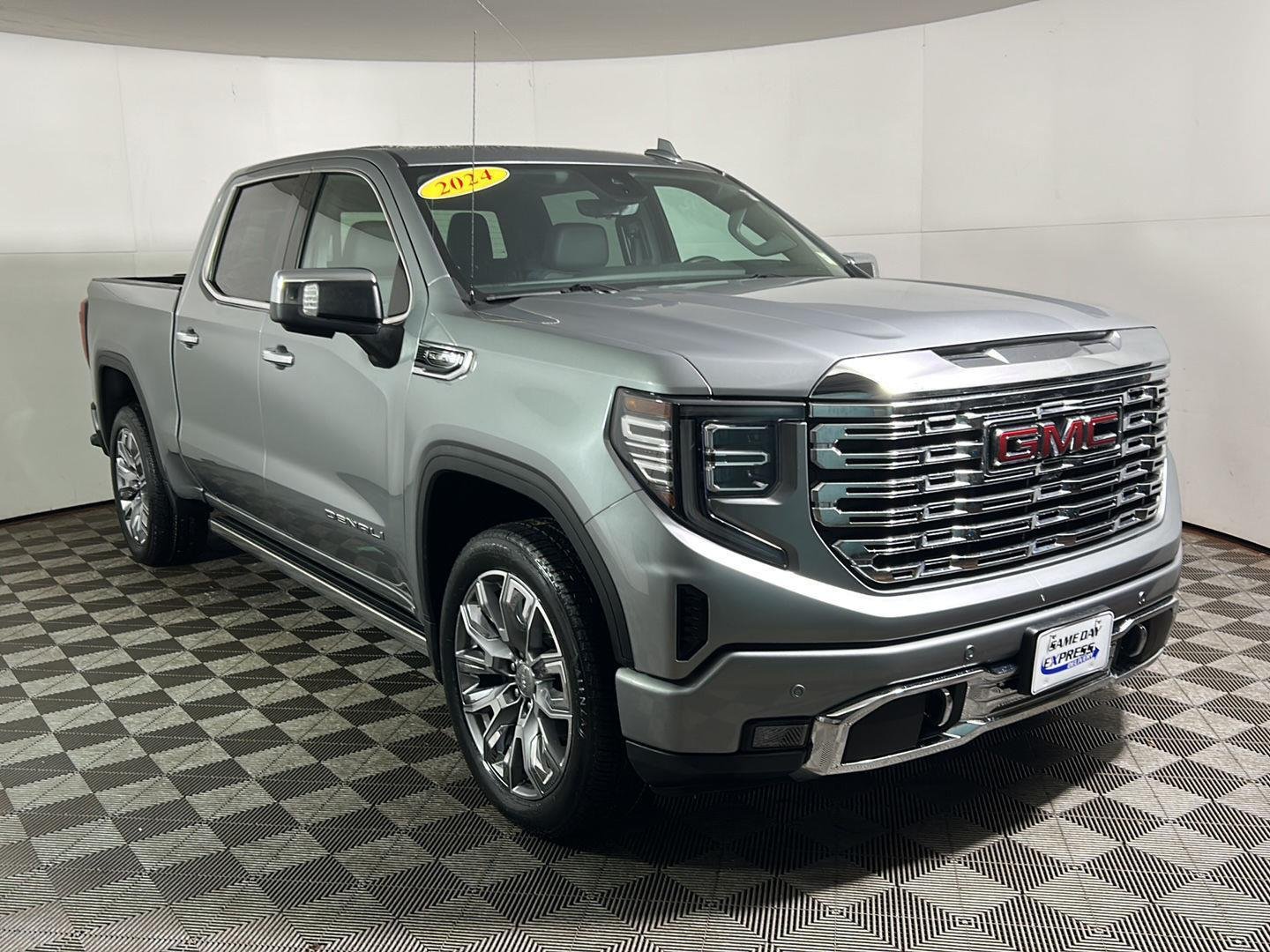 Used 2024 Sterling Metallic GMC Denali image 4