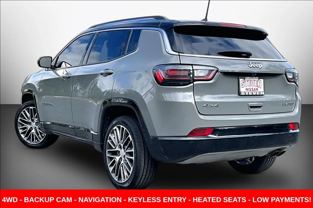 Used 2022 Gray Jeep Limited image 4