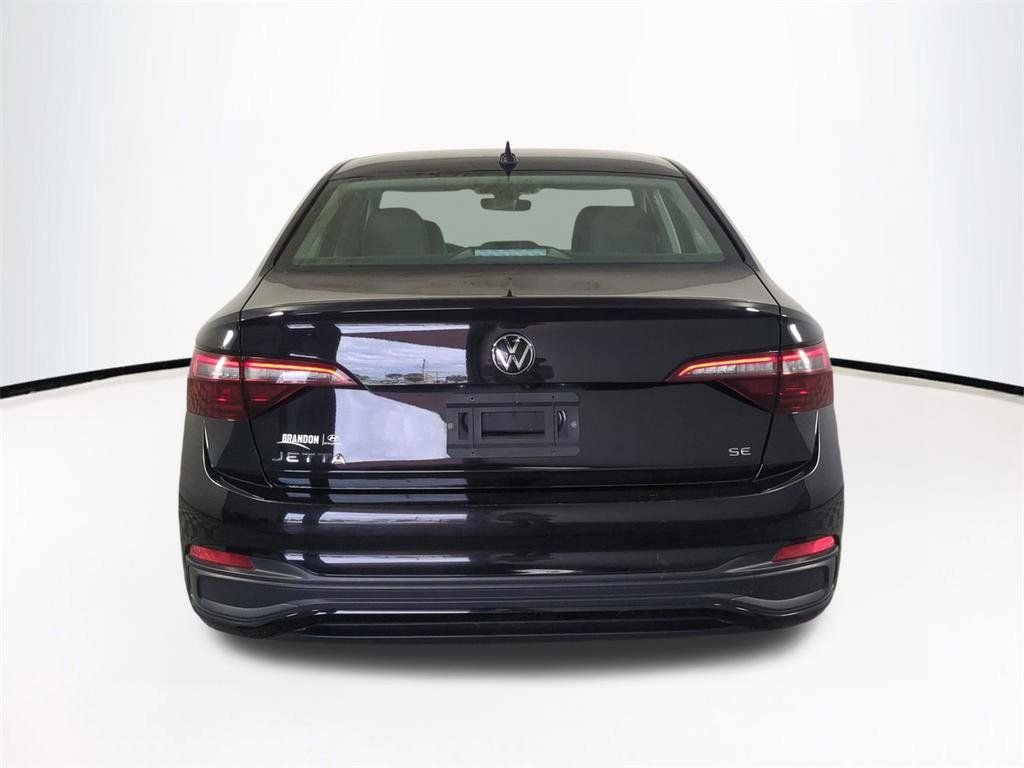 2024 Volkswagen Jetta SE - Photo 6