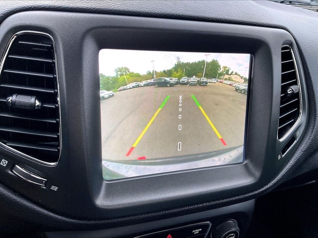 Used 2020 Granite Crystal Metallic Clearcoat Jeep Trailhawk image 19