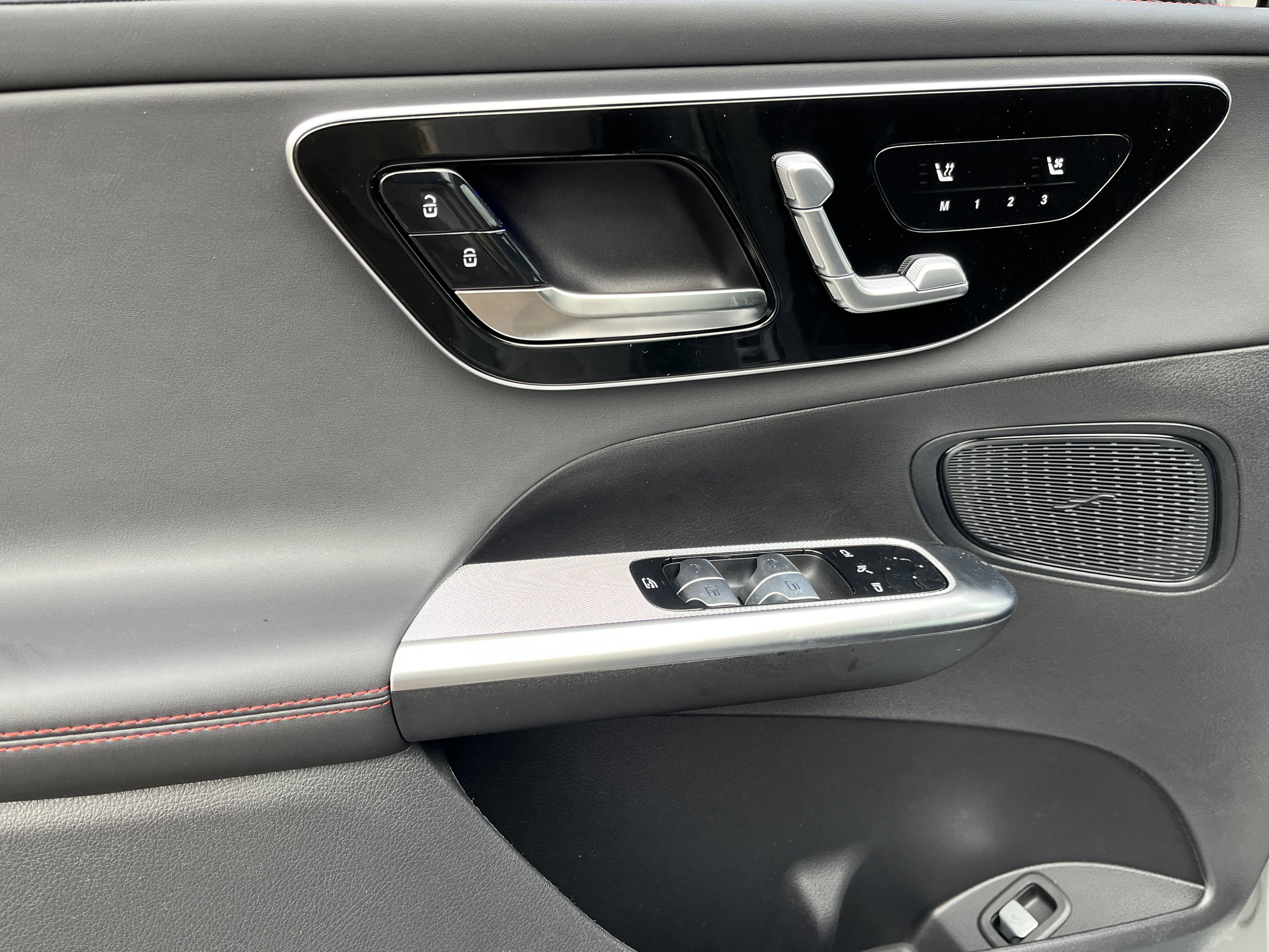 New 2026 MANUFAKTUR Alpine Grey Mercedes-Benz AMG® GLC 43 image 13