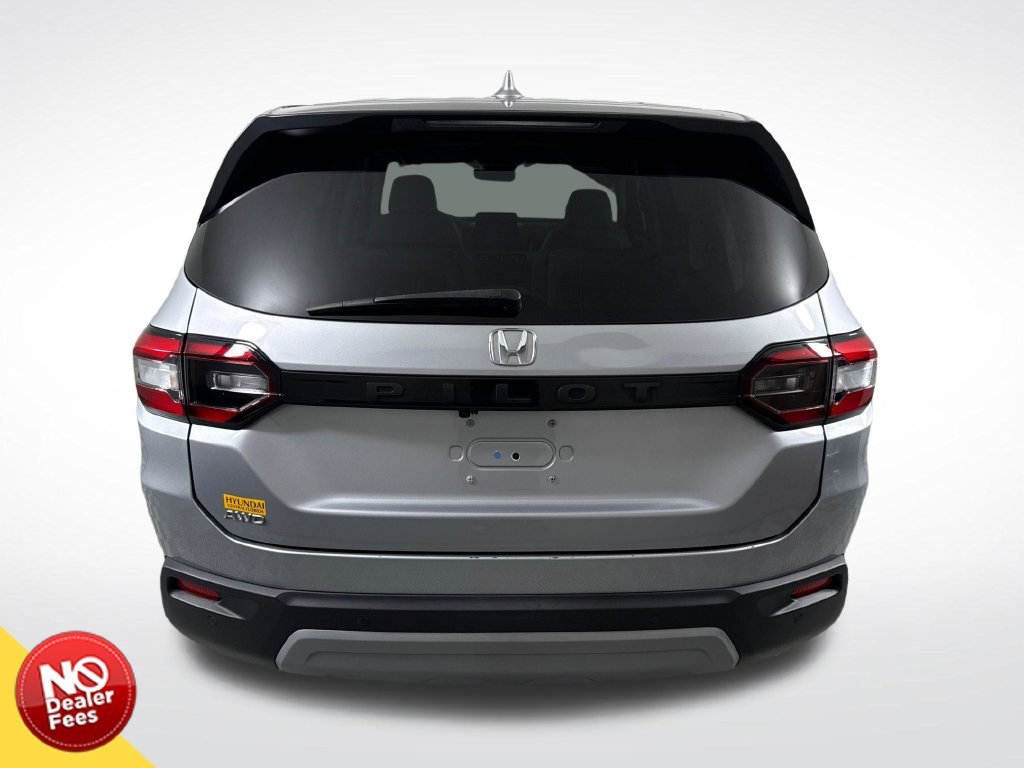 Used 2024  Honda EX-L image 4