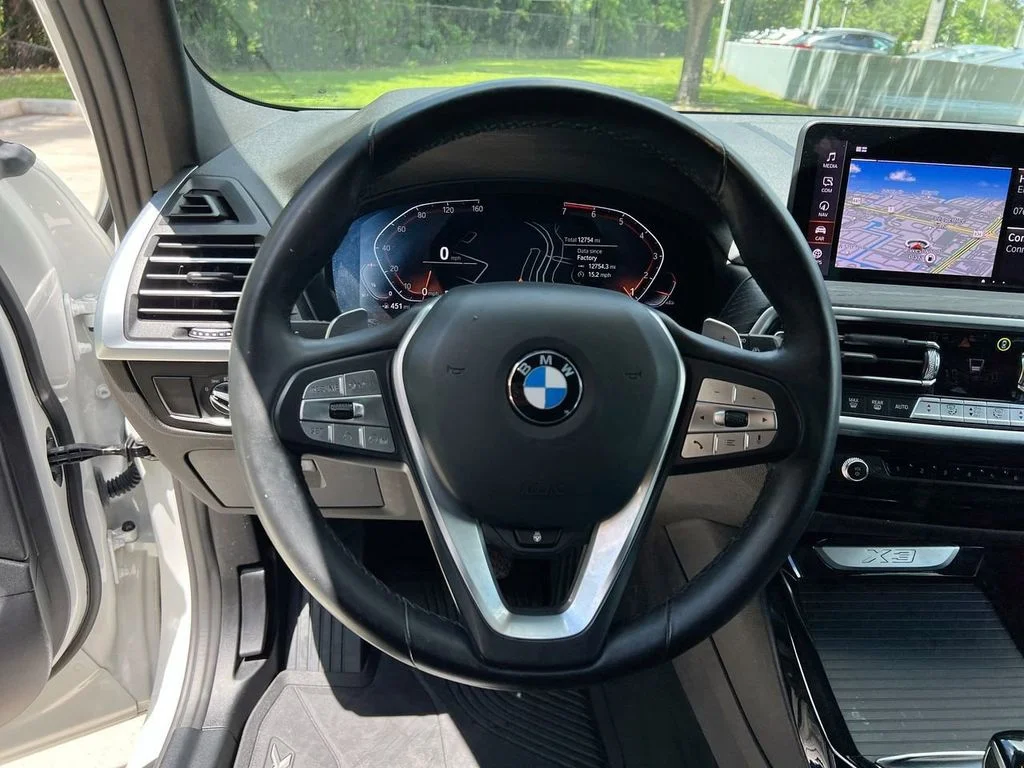 Used 2024 White Metallic BMW xDrive30i image 13
