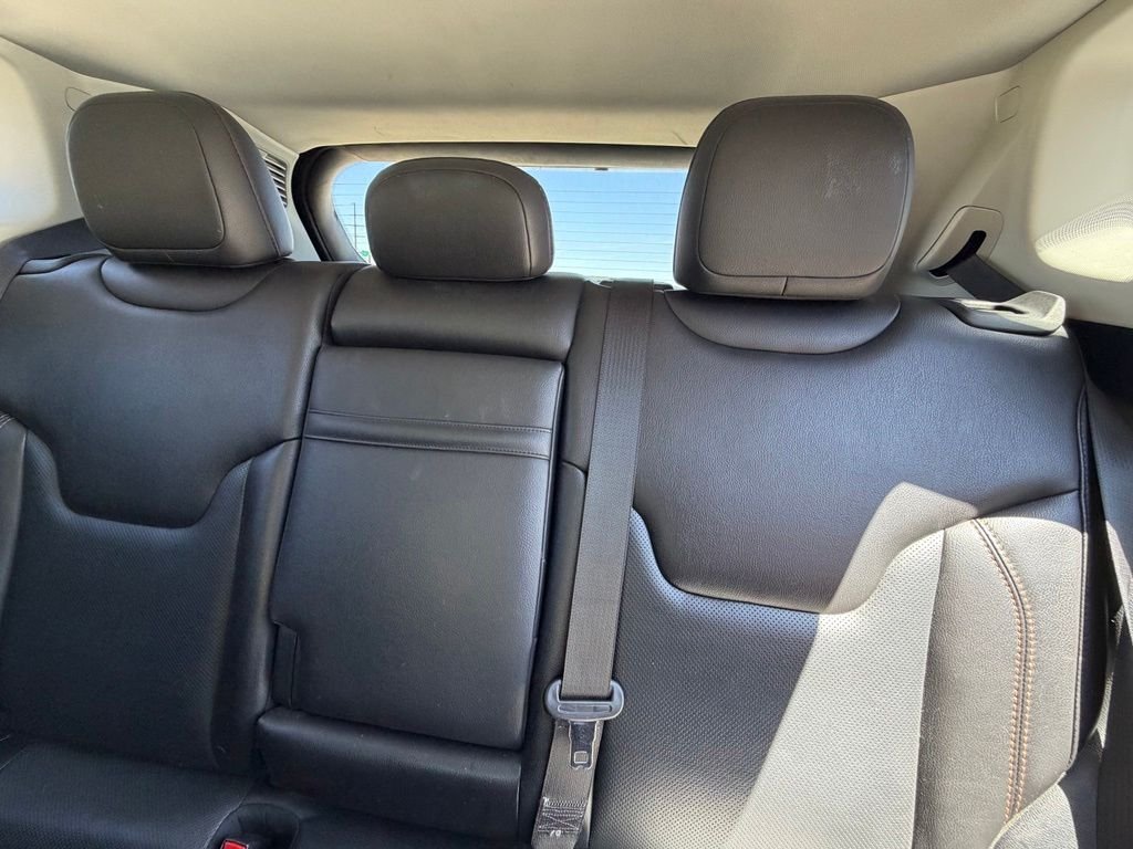 Used 2019 Black Jeep Limited image 9