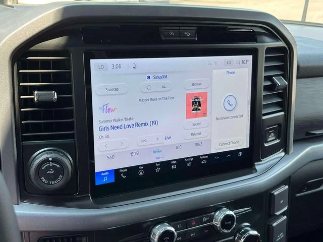 New 2026 Oxford White Ford XLT image 27