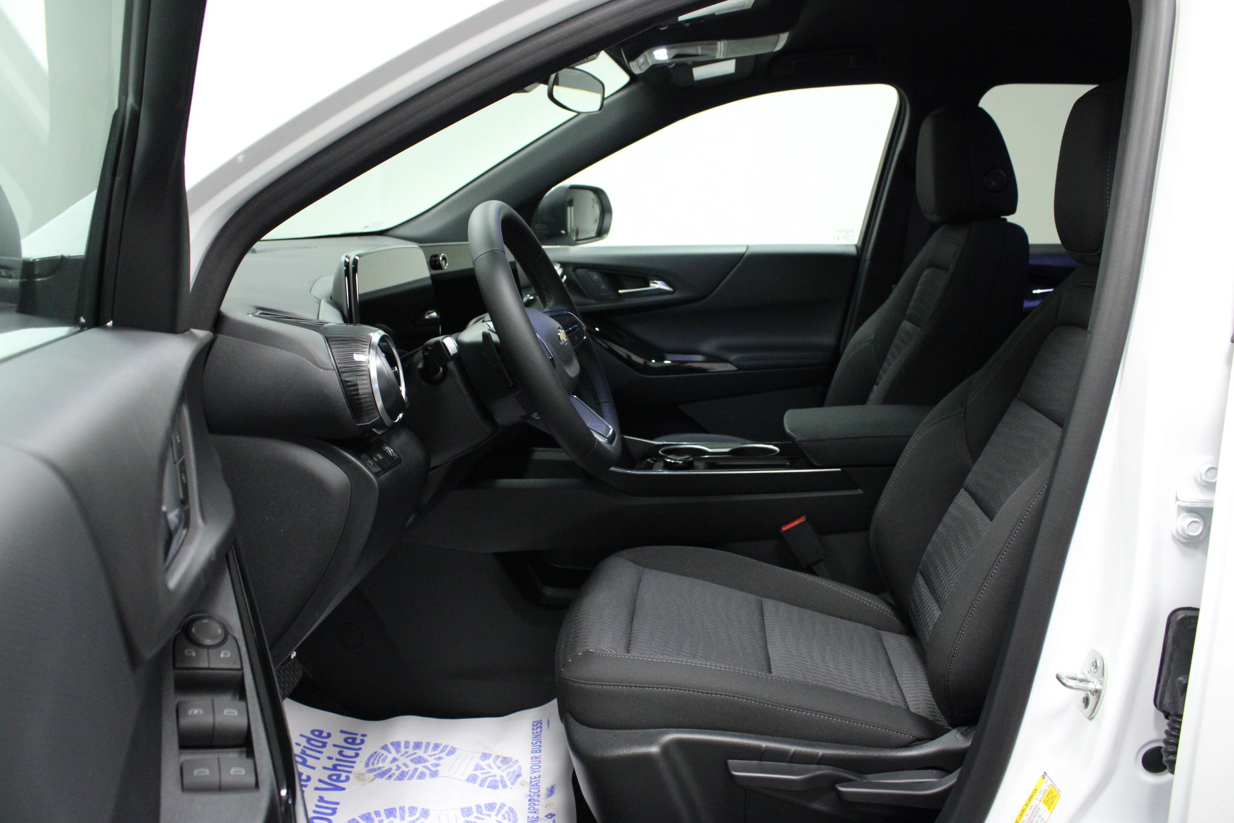 2027 Chevrolet Equinox LT - Photo 12
