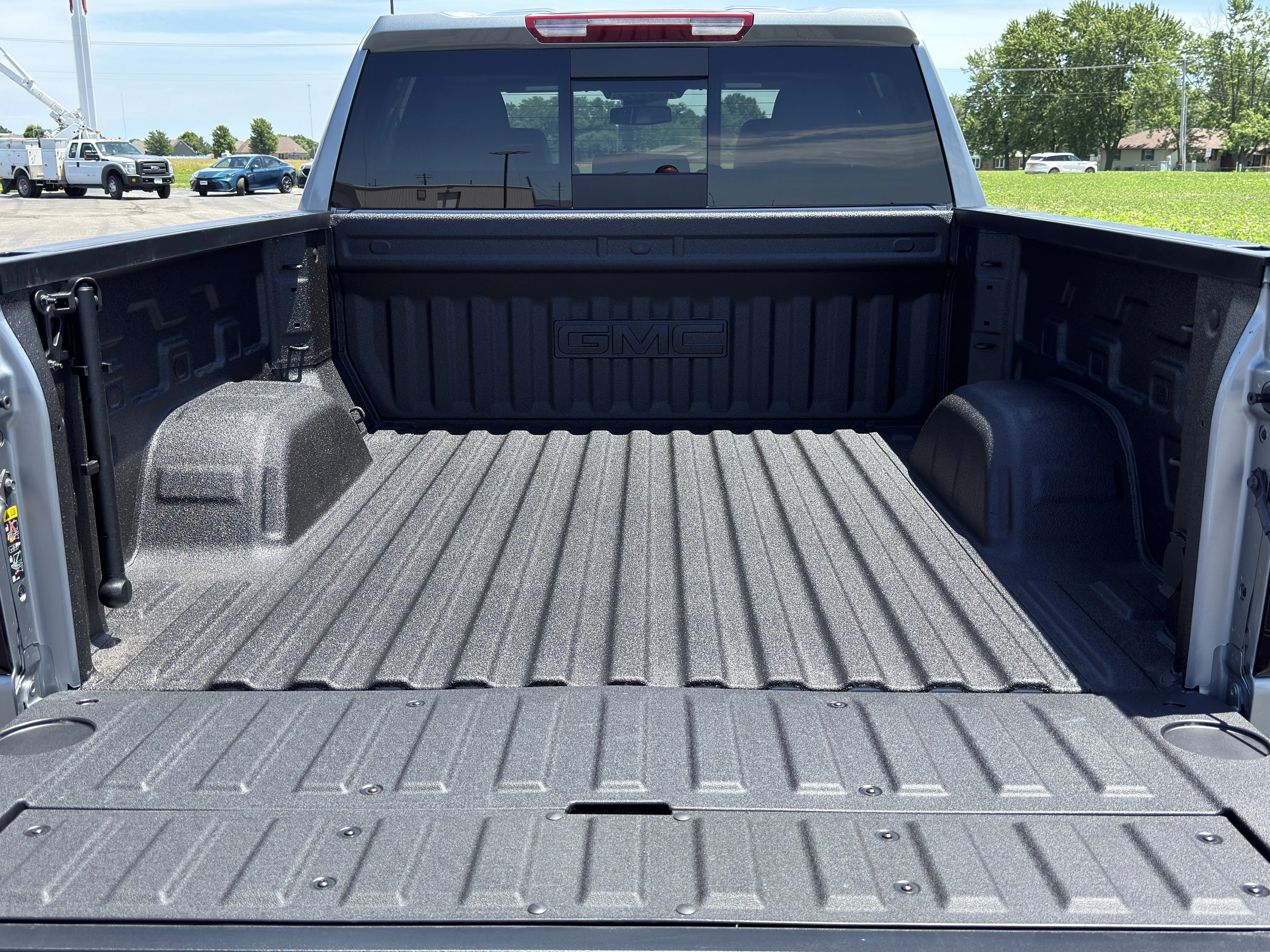 New 2026 Sterling Metallic GMC SLT image 14