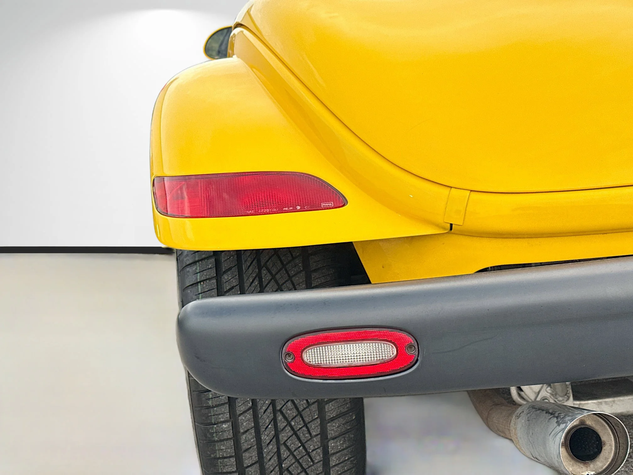 Used 2002 Prowler Yellow Clearcoat/Black Soft Top Chrysler Base image 10