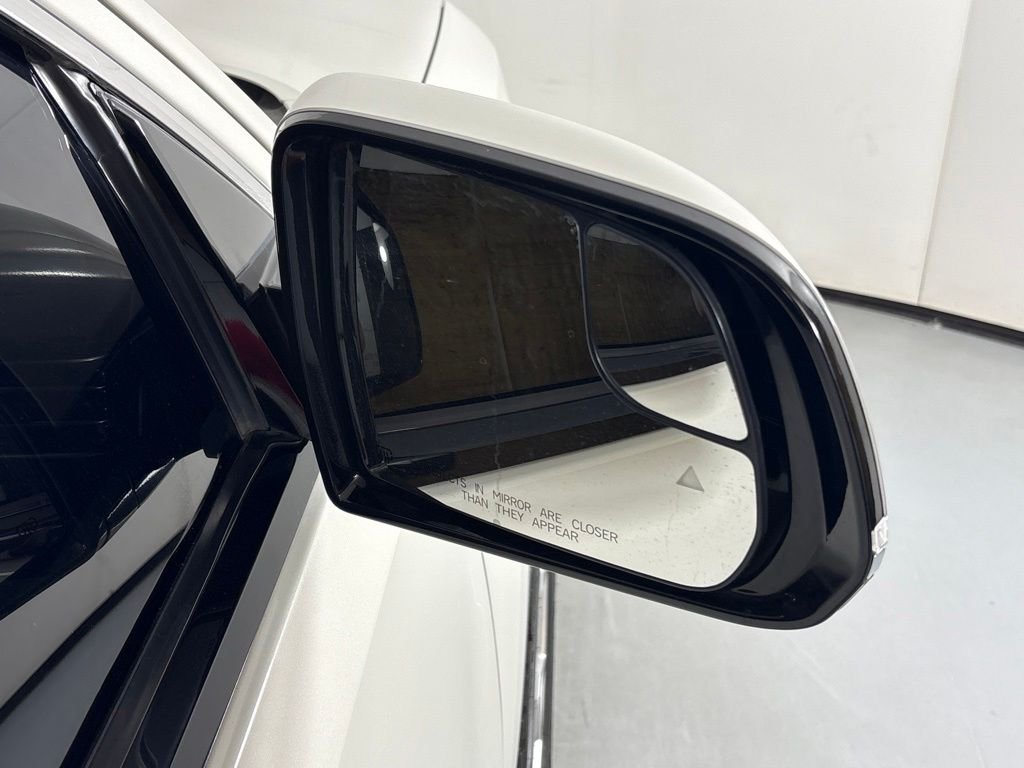 Used 2022 White Jeep Series II image 13