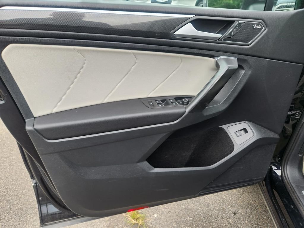 2021 Volkswagen Tiguan SEL Premium R-Line - Photo 12