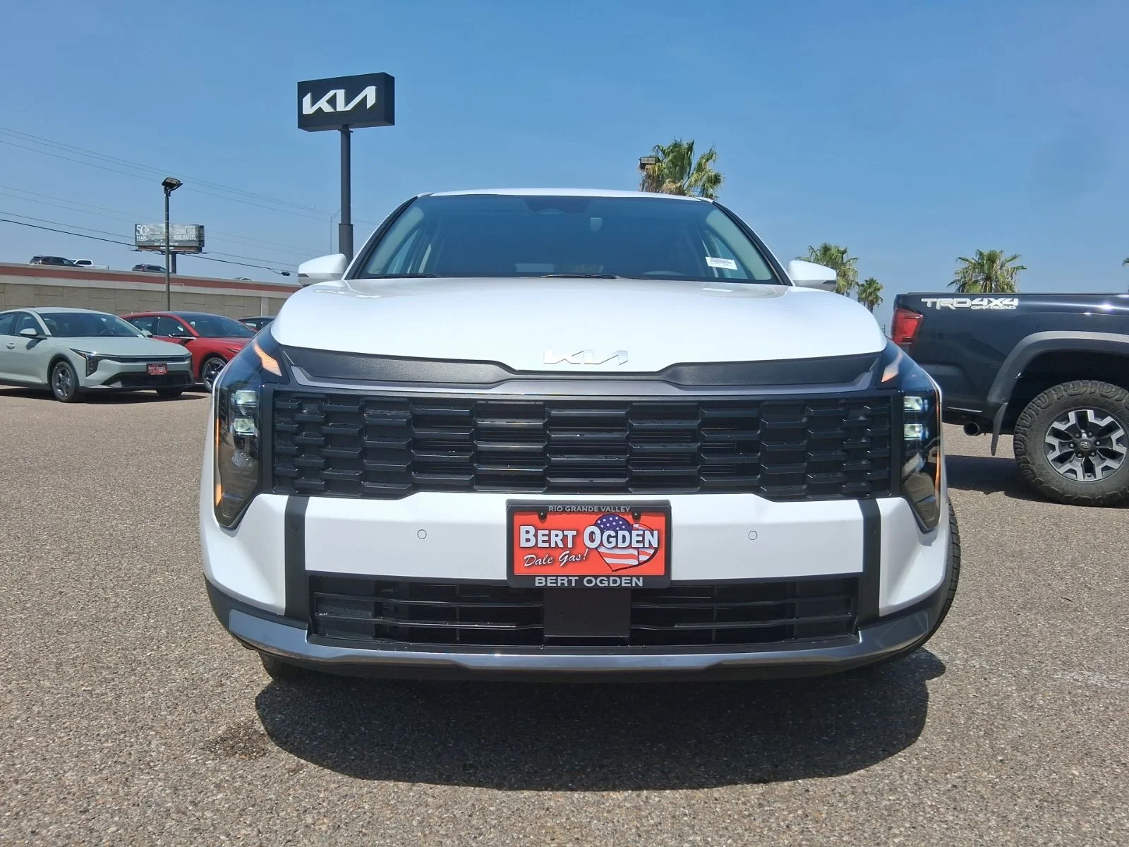 New 2026 White Kia LX image 2