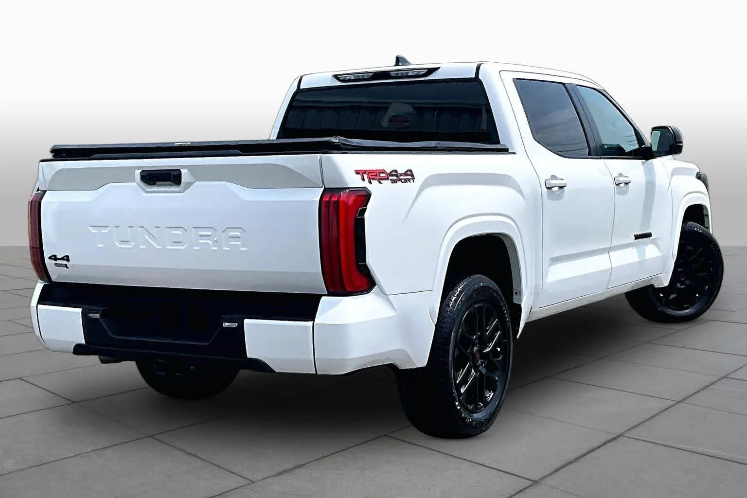 Used 2024 Ice Cap Toyota SR5 image 12