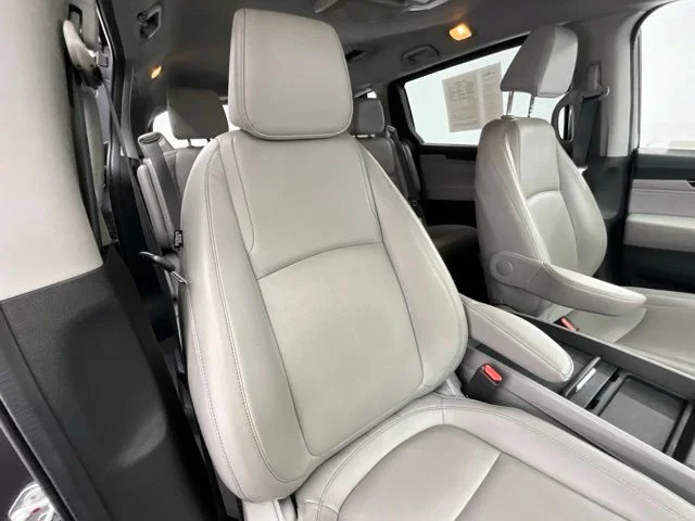 Used 2022 Gray Honda Touring image 18