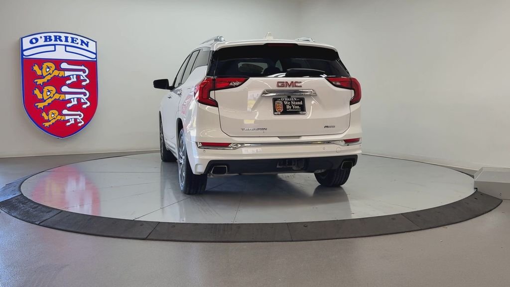 Used 2018 Summit White GMC Denali image 6