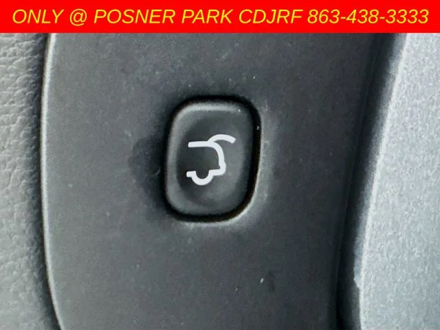 Used 2014 Red Jeep Latitude image 25