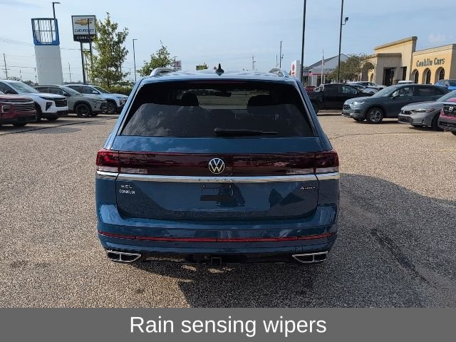 Used 2025 Mountain Lake Blue Metallic Volkswagen 2.0T SEL Premium R-Line image 19
