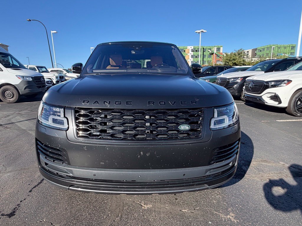 Used 2022  Land Rover Autobiography image 2