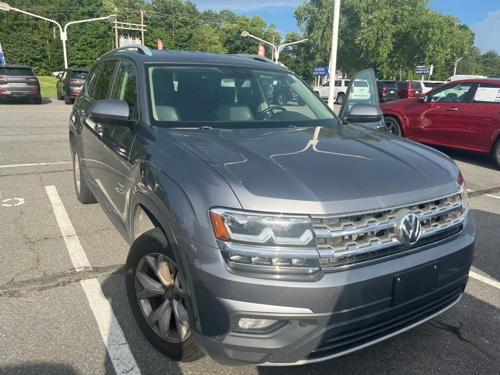 Used 2018 Gray Volkswagen 3.6L V6 SE image 14