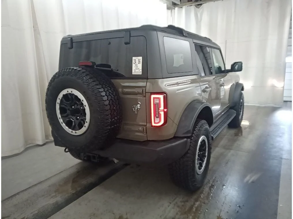Used 2025  Ford Outer Banks image 3