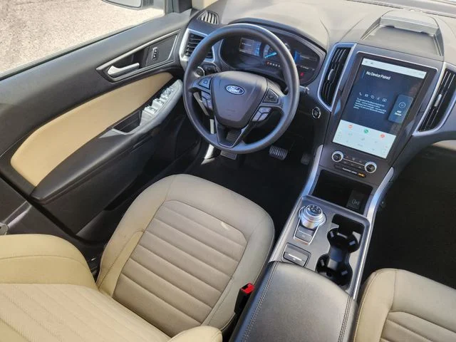 Used 2023 White Ford SE image 13