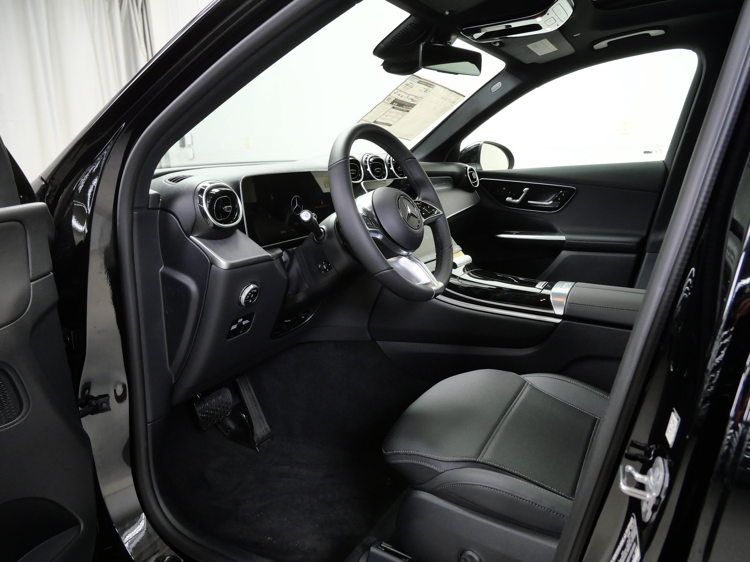 New 2026 Black Mercedes-Benz GLC 300 image 6