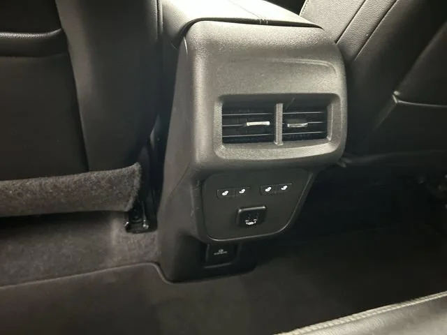 Used 2018 RED QUARTZ TINTCOAT GMC Denali image 27