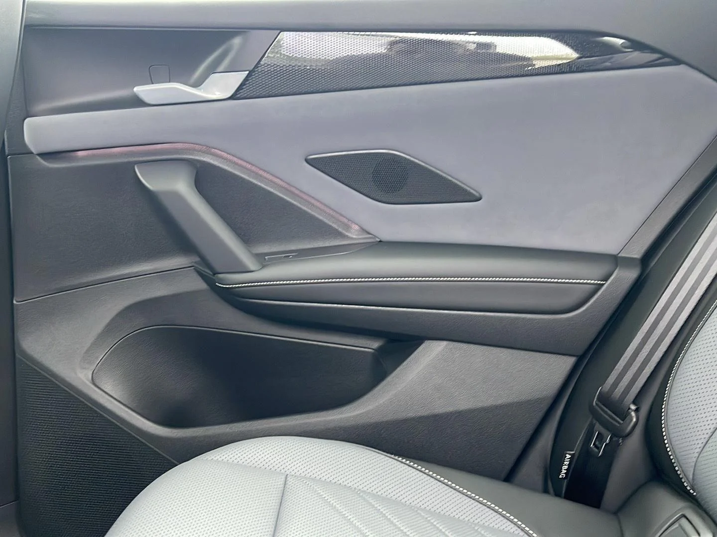 New 2026 Platinum Gray Metallic Volkswagen SE image 12