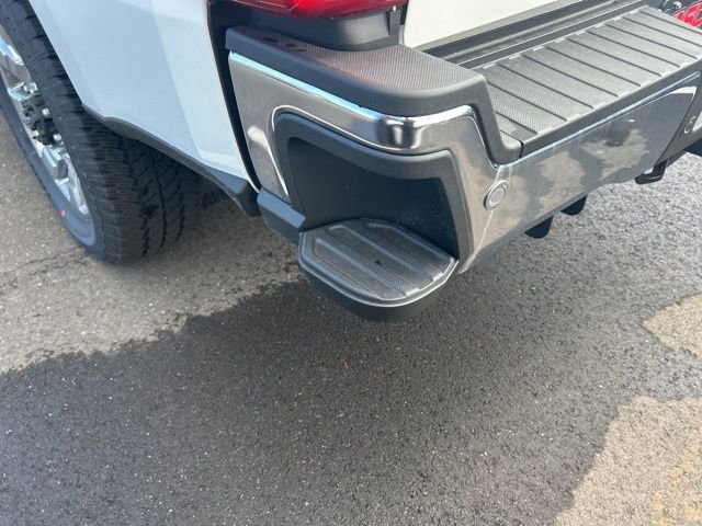 New 2026 Star White Metallic Tri-Coat Ford F-350® King Ranch® image 17
