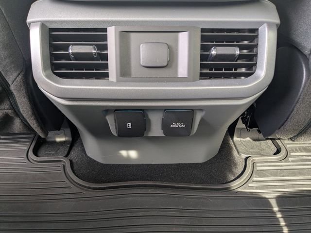 Used 2023 Blue Metallic Ford XLT image 18