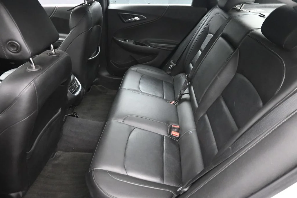 Used 2016 White Chevrolet LT image 12