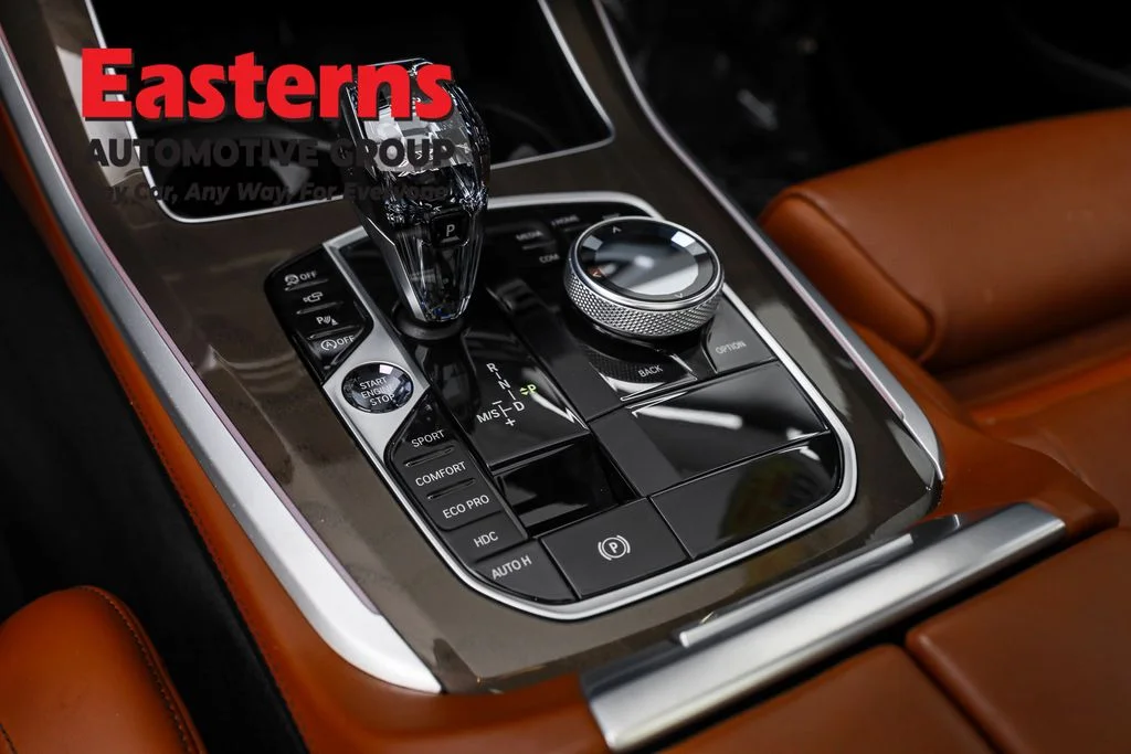 Used 2022 Red BMW M50i image 13