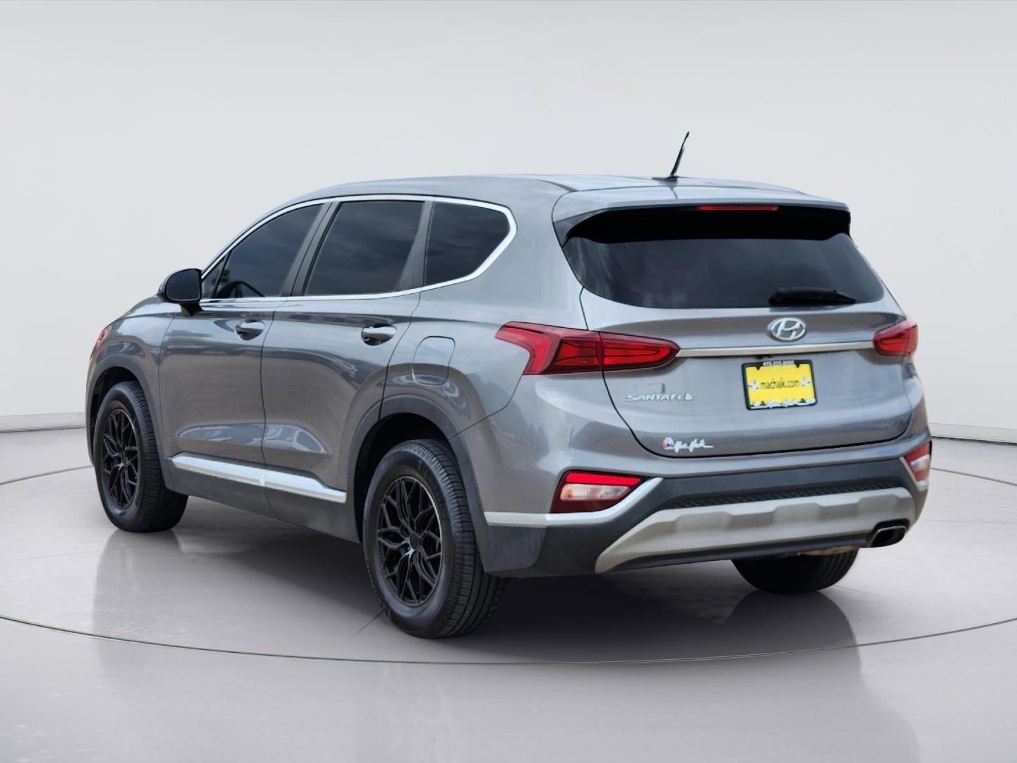 Certified Used 2019 Machine Gray Hyundai SE image 4