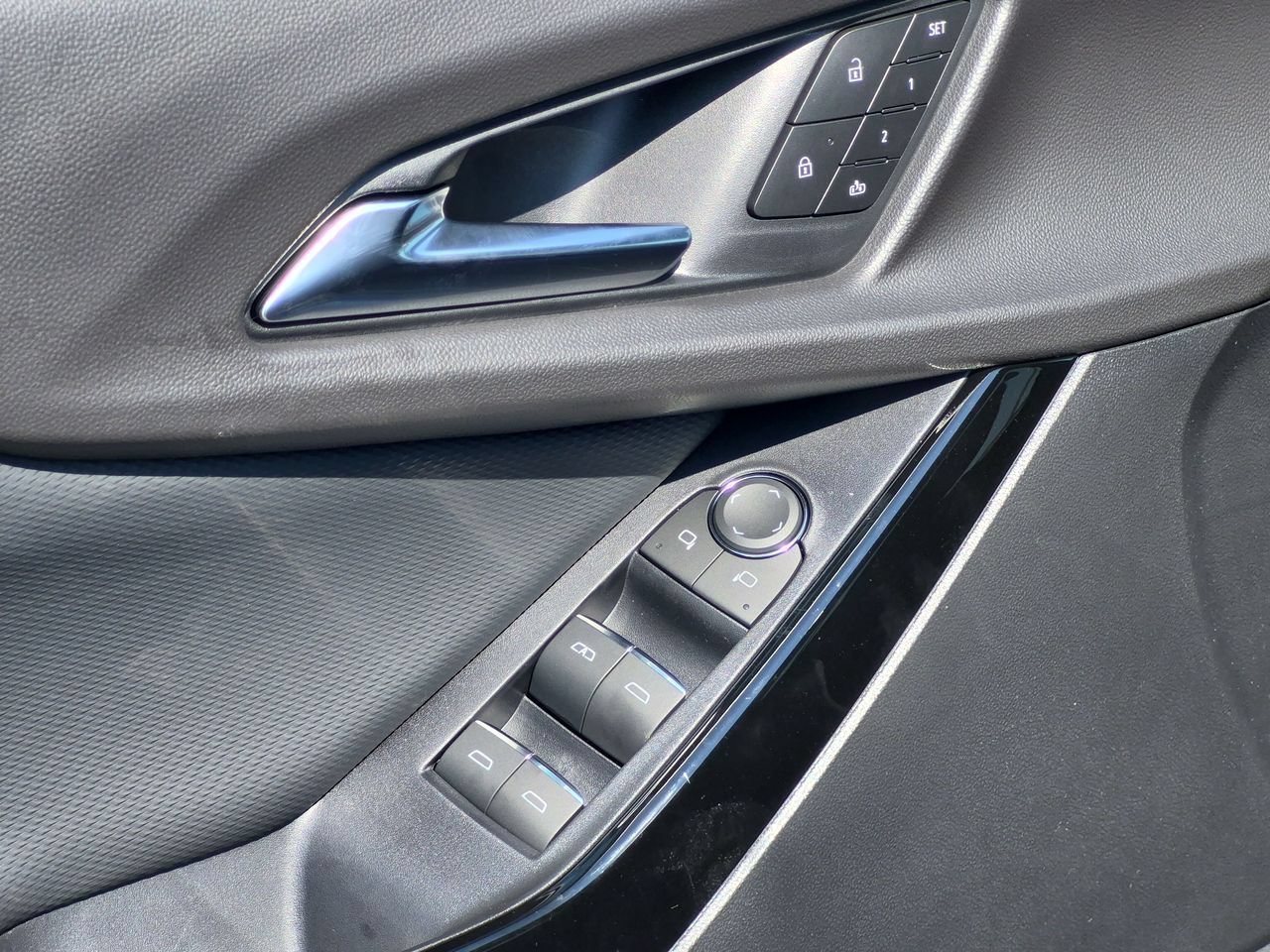 2027 Chevrolet Equinox RS - Photo 23