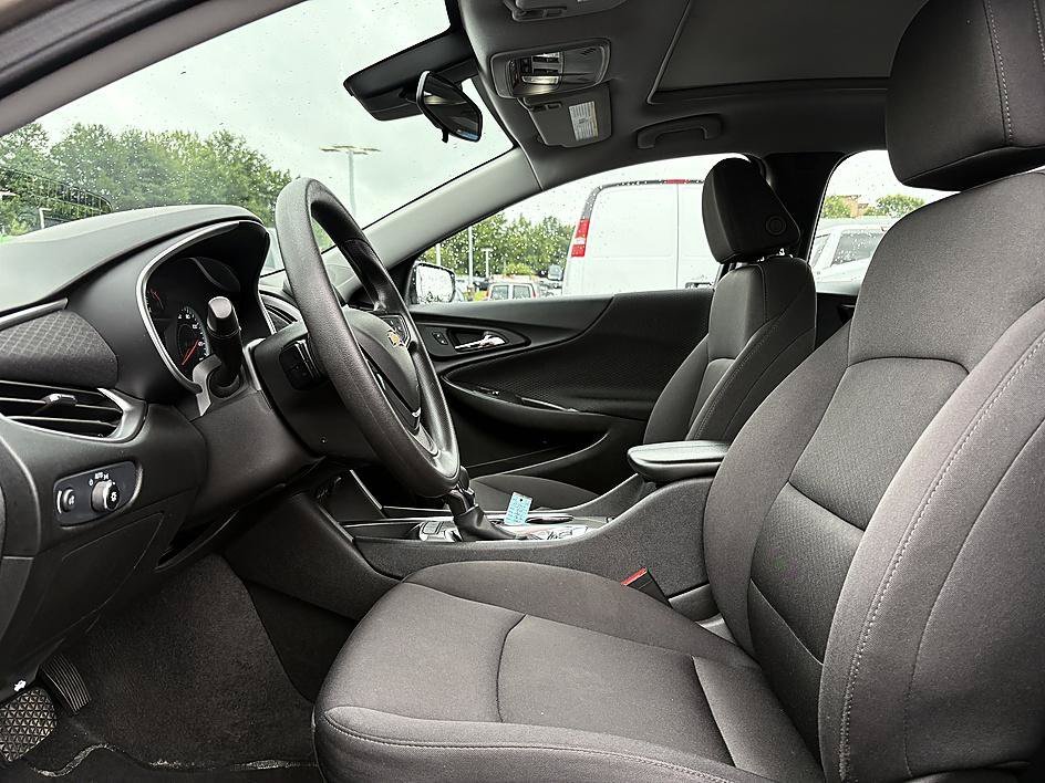 Used 2024 Mineral Gray Metallic Chevrolet LT image 9