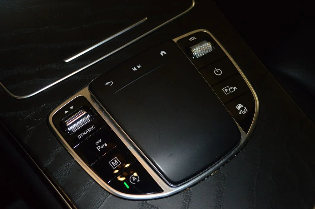 Used 2022 Black Mercedes-Benz GLC 300 image 31