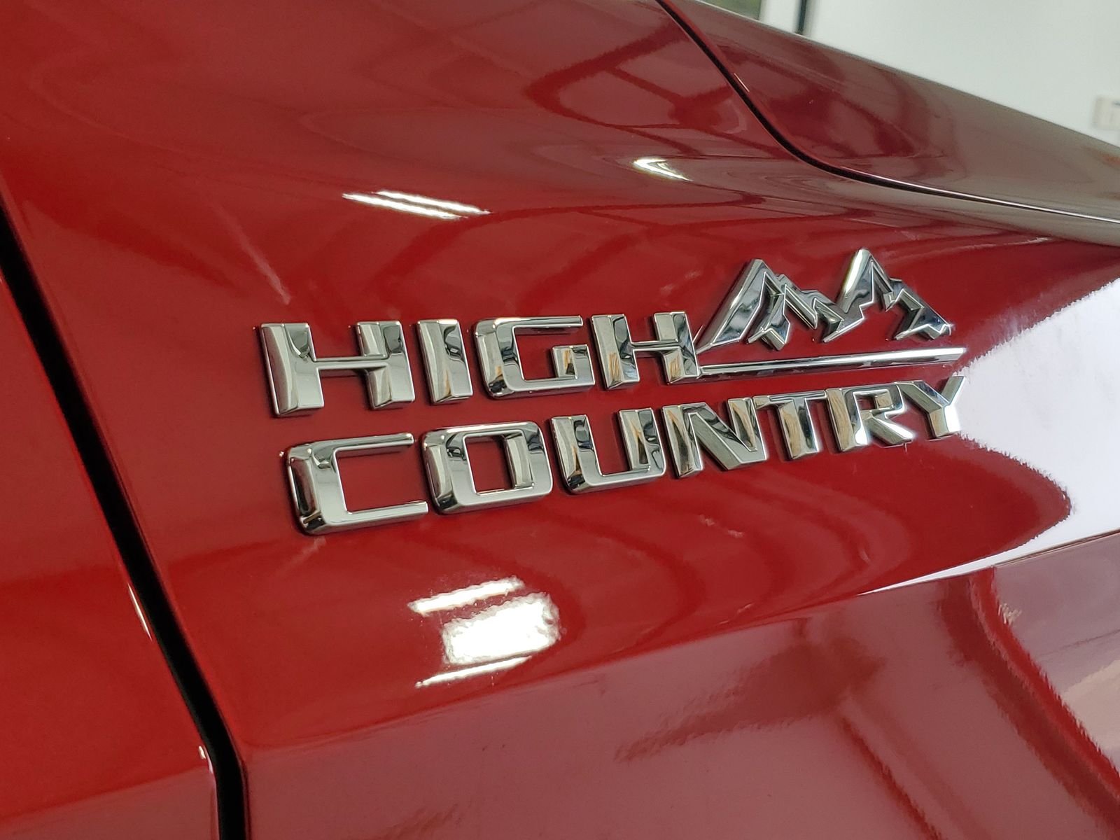 Used 2021 Red Chevrolet High Country image 7