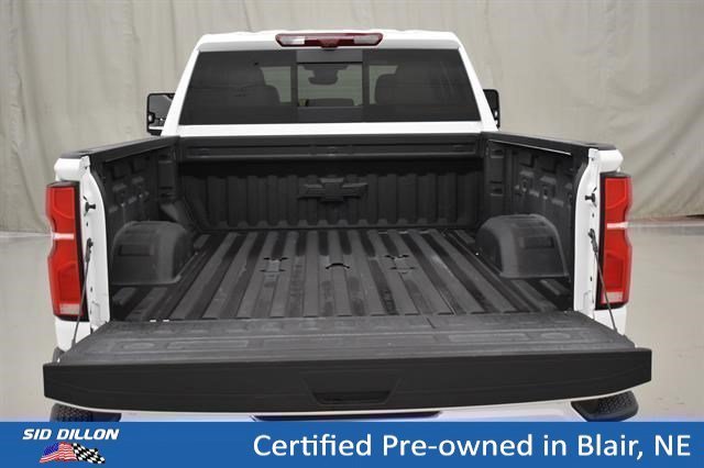 Used 2025 Summit White Chevrolet LTZ image 12