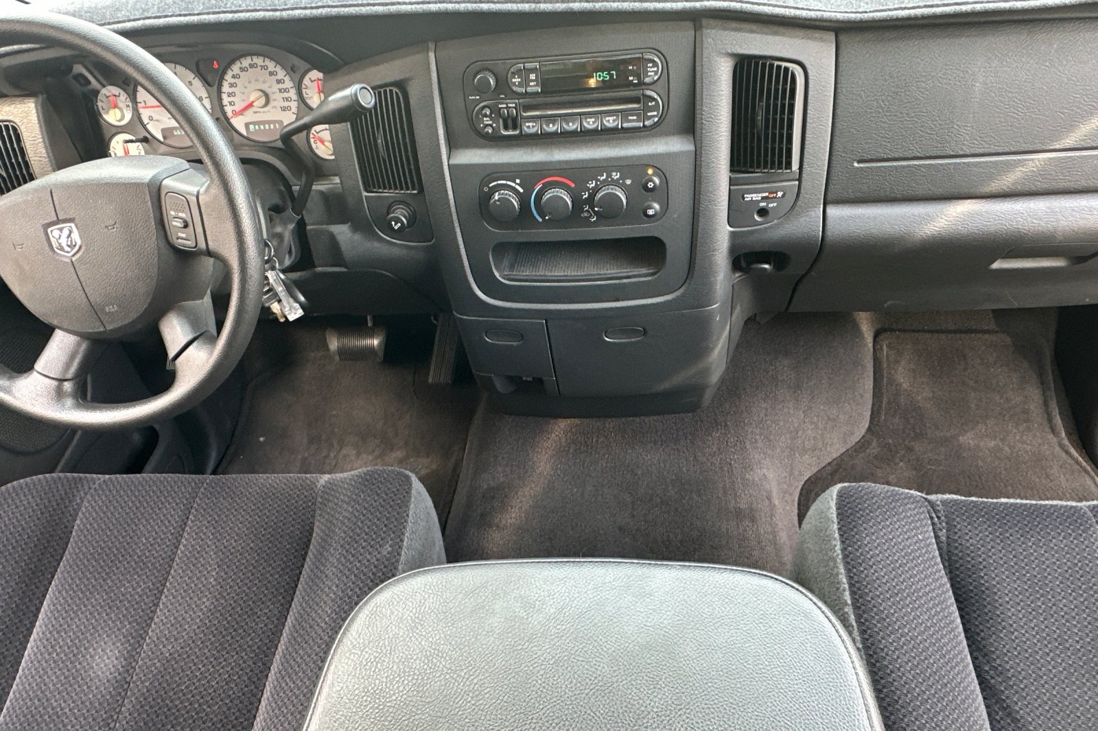 Used 2004 Bright White Dodge SLT image 12
