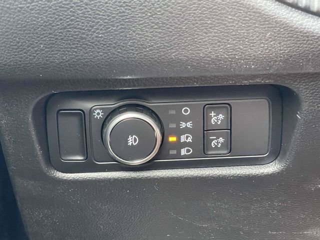 New 2026 Carbonized Gray Metallic Ford XLT image 13