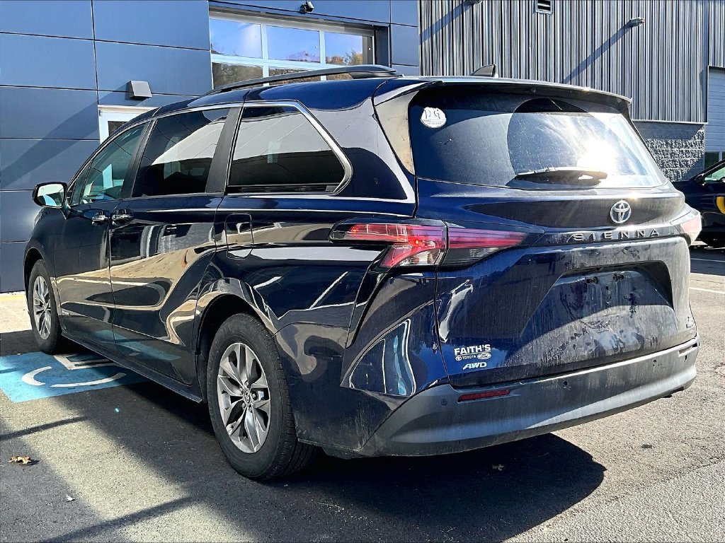 Used 2021 Gray Toyota XLE image 6