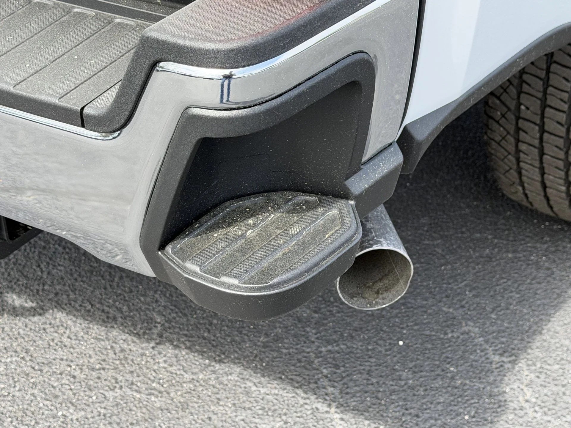 New 2026 Oxford White Ford F-250® XL image 26