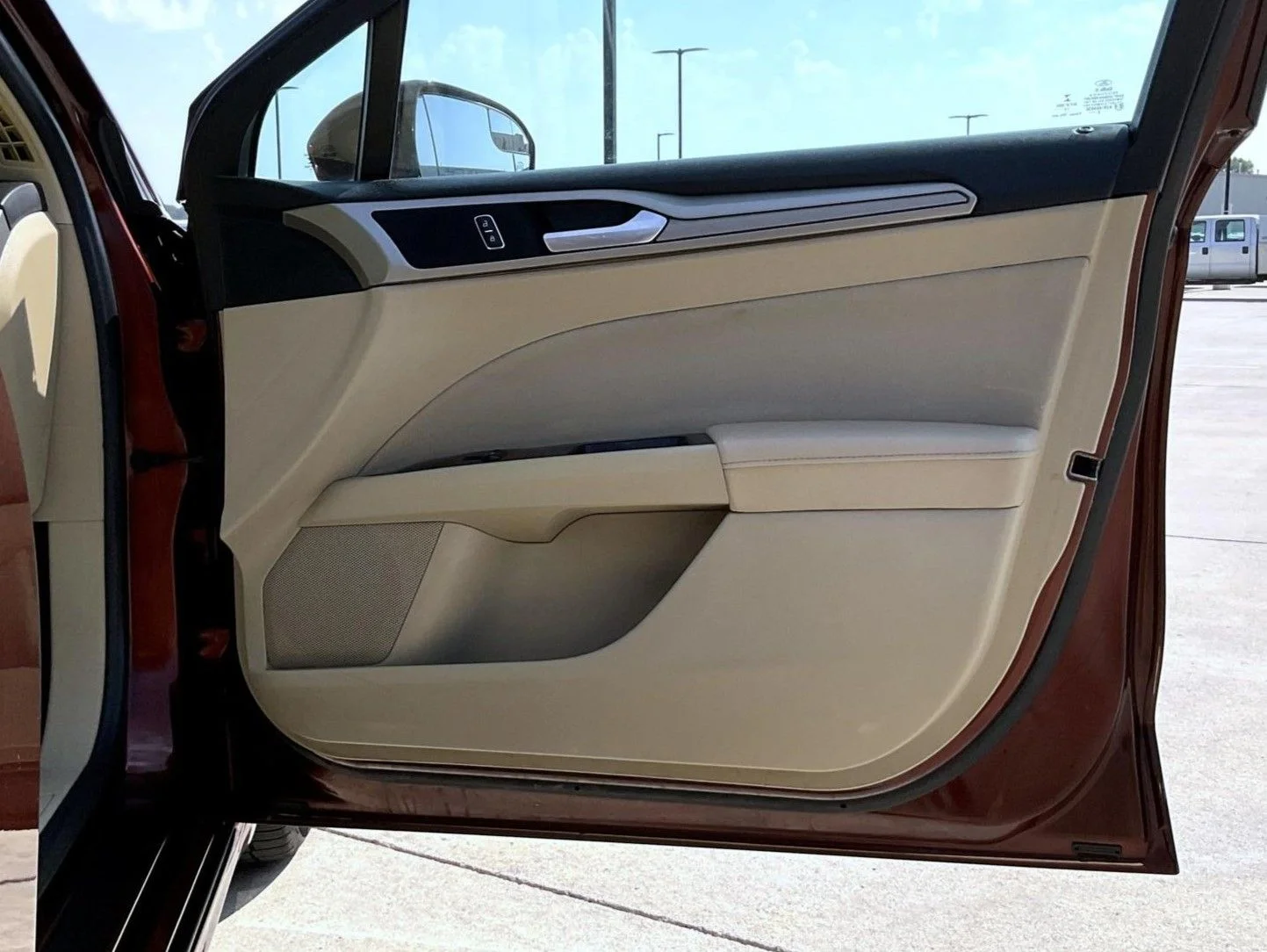 Used 2016 Brown Ford SE image 17