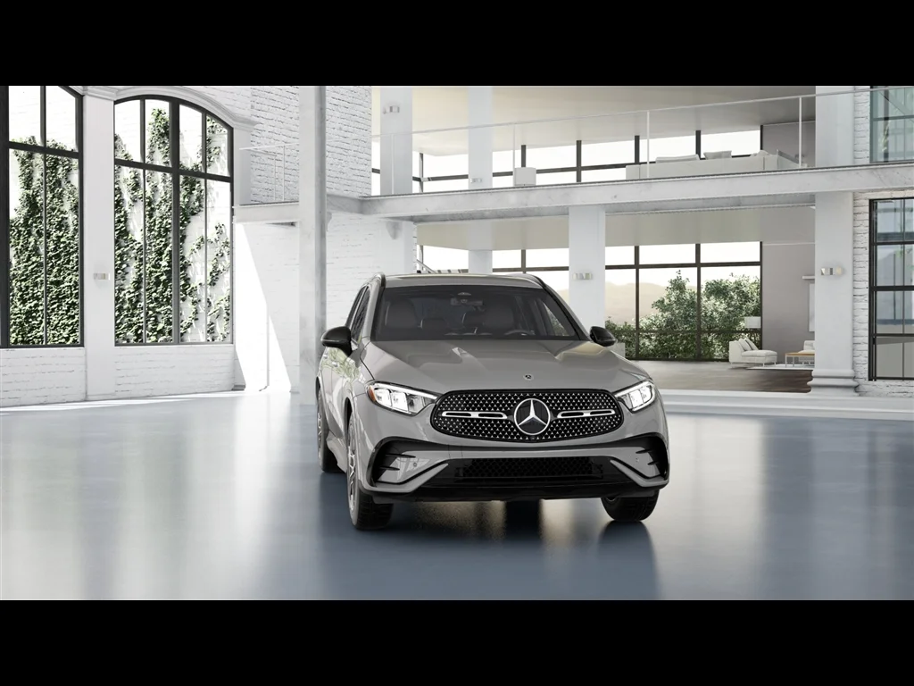 New 2026 Manufaktur Alpine Grey Mercedes-Benz GLC 300 4MATIC® image 3