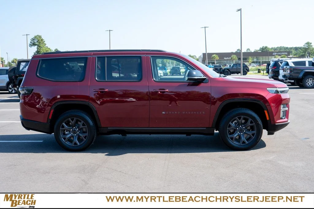 New 2026 Velvet Red Pearl-Coat Exterior Paint Jeep Limited Altitude image 7