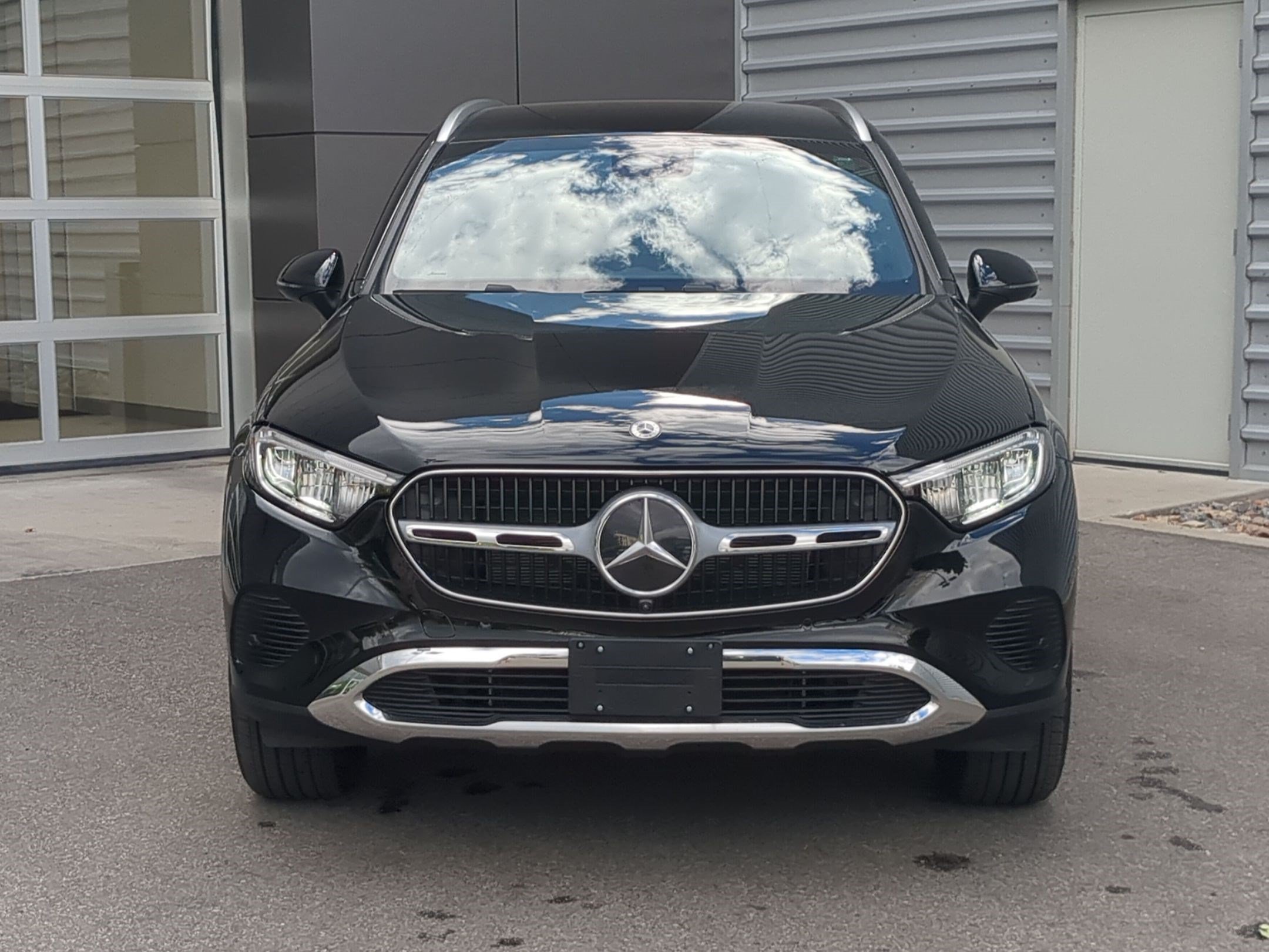 Used 2025 Black Mercedes-Benz GLC 350e image 2