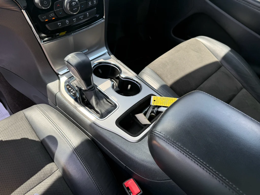 2019 Jeep Grand Cherokee Altitude - Photo 19