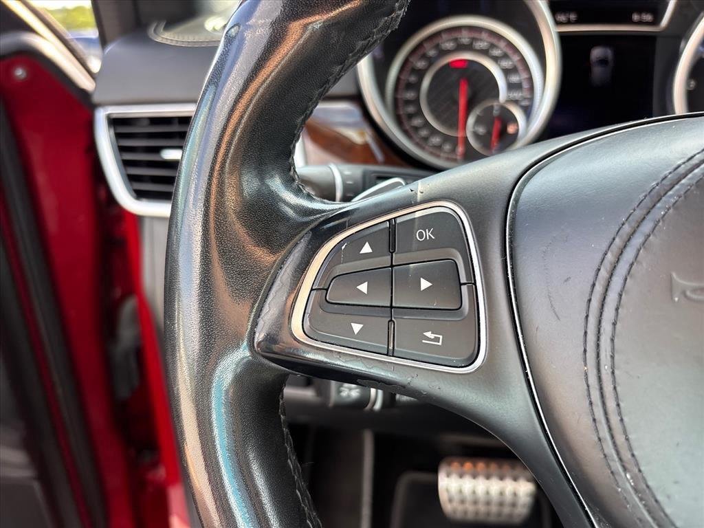 Used 2017 Red Mercedes-Benz 4MATIC® image 12