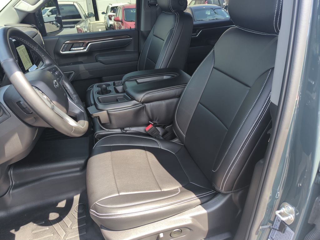 Used 2025 Gray Chevrolet LT image 12