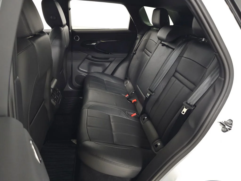 Certified Used 2024 White Land Rover Dynamic image 34