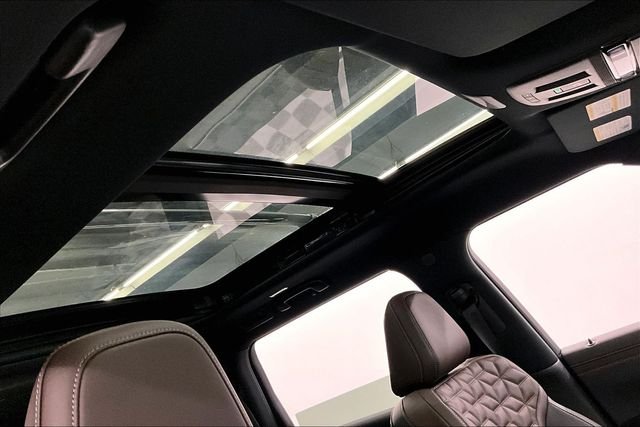 New 2026 Everest White Pearl Tricoat Nissan Platinum Reserve image 40